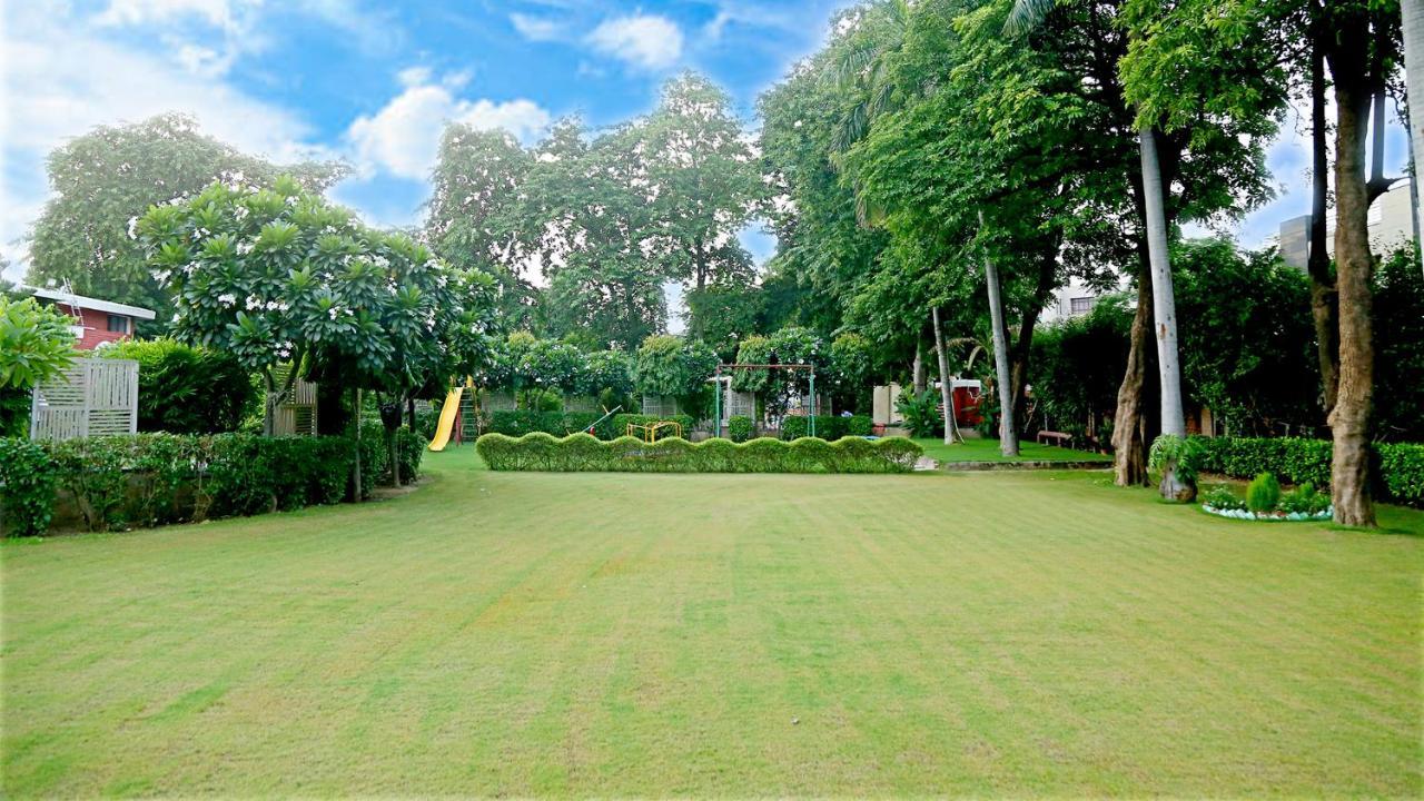 Hotel Goa Country Club Gurgáon Exteriér fotografie
